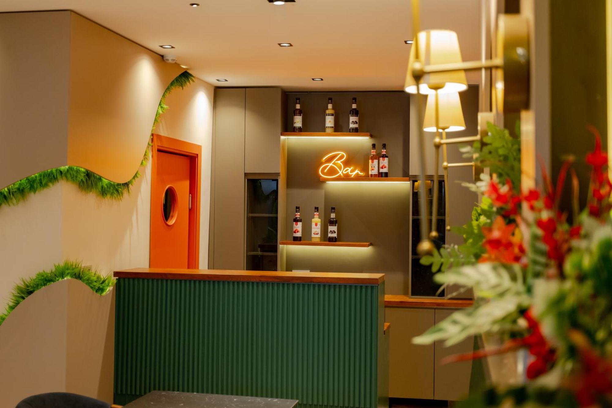 Hotel Fly Point Airport 3*